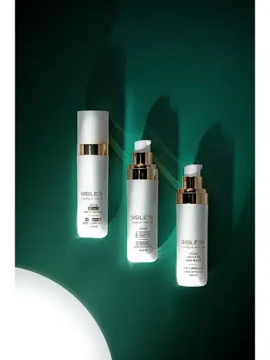 Sisley-Paris Women's Sisleya L'integral Anti-Age Radiance Anti-Dark Spot Serum | Thumbnail 5 Sisley-Paris Women's Sisleya L'integral Anti-Age Radiance Anti-Dark Spot Serum | Thumbnail 5