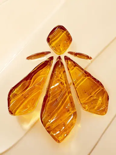 GUERLAIN Women's Abeille Royale Repairing & Youth Hand Balm | Thumbnail 2 GUERLAIN Women's Abeille Royale Repairing & Youth Hand Balm | Thumbnail 2