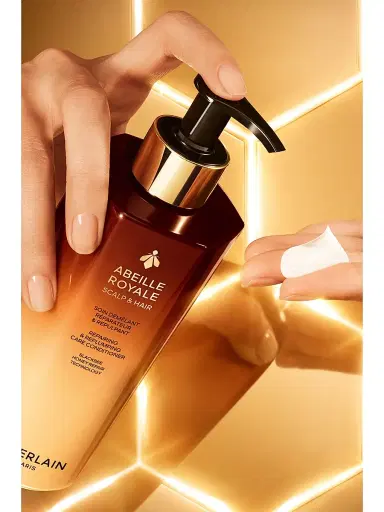 GUERLAIN Women's Abeille Royale Repairing & Replumping Care Conditioner | Thumbnail 3 GUERLAIN Women's Abeille Royale Repairing & Replumping Care Conditioner | Thumbnail 3