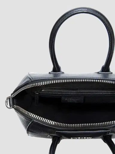 Givenchy Women's Small Antigona Bag In Grained Leather - Black | Thumbnail 4 Givenchy Women's Small Antigona Bag In Grained Leather - Black | Thumbnail 4