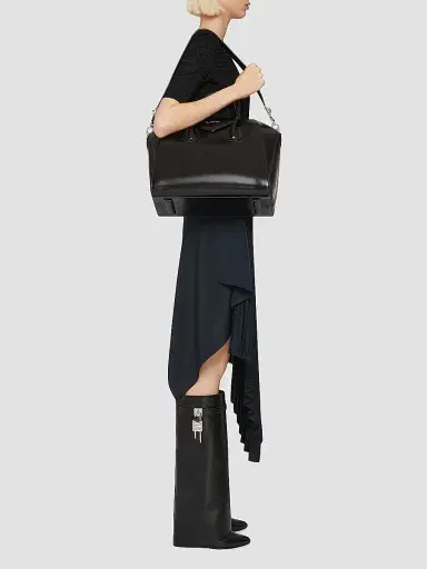 Givenchy Women's Medium Antigona Bag in Box Leather - Black | Thumbnail 2 Givenchy Women's Medium Antigona Bag in Box Leather - Black | Thumbnail 2