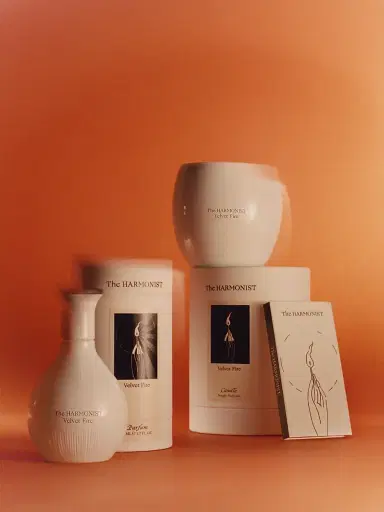 The Harmonist Velvet Fire Scented Candle | Thumbnail 3 The Harmonist Velvet Fire Scented Candle | Thumbnail 3