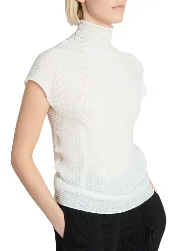 Issey Miyake Women's Wooly Pleats Cap-Sleeve Top - White - Size XS | Thumbnail 6 Issey Miyake Women's Wooly Pleats Cap-Sleeve Top - White - Size XS | Thumbnail 6