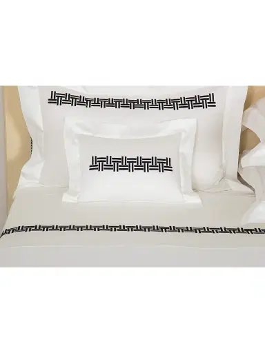 Frette Basketweave Embroidery 295 Thread Count Sham | Thumbnail 4 Frette Basketweave Embroidery 295 Thread Count Sham | Thumbnail 4