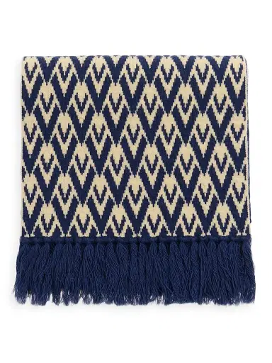 Valentino Garavani Men's Toute La V Knitted Wool Scarf - Ivory Navy | Thumbnail 2 Valentino Garavani Men's Toute La V Knitted Wool Scarf - Ivory Navy | Thumbnail 2
