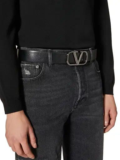 Valentino Garavani Men's VLogo Signature Calfskin Belt 40 MM - Black - Size 48 | Thumbnail 5 Valentino Garavani Men's VLogo Signature Calfskin Belt 40 MM - Black - Size 48 | Thumbnail 5