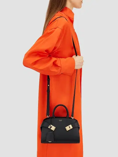 Ferragamo Women's Mini Hug Leather Crossbody Bag | Thumbnail 3 Ferragamo Women's Mini Hug Leather Crossbody Bag | Thumbnail 3