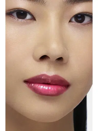 Dolce & Gabbana Women's Flash Plumping Lip Oil - Mint | Thumbnail 3 Dolce & Gabbana Women's Flash Plumping Lip Oil - Mint | Thumbnail 3