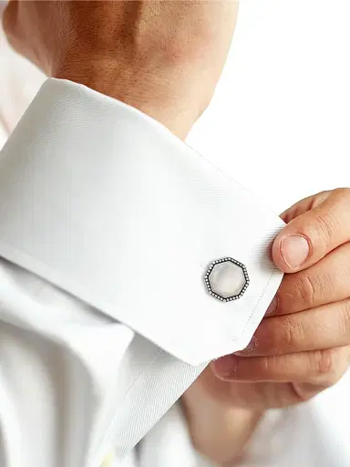 Jan Leslie Men's Mother Of Pearl & Sterling Silver Antique Bordered Cufflinks - Silver White Pearl | Thumbnail 2 Jan Leslie Men's Mother Of Pearl & Sterling Silver Antique Bordered Cufflinks - Silver White Pearl | Thumbnail 2