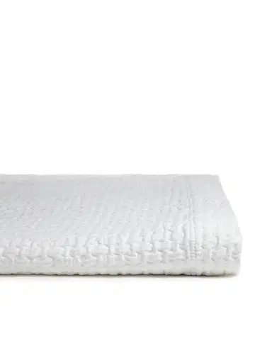Peacock Alley Juliet Egyptian Cotton King Matelasse Coverlet Queen | Thumbnail 3 Peacock Alley Juliet Egyptian Cotton King Matelasse Coverlet Queen | Thumbnail 3