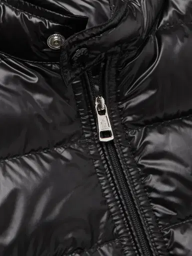 Moncler Gui Slim-Fit Logo-Appliquéd Quilted Shell Down Gilet - Men | Thumbnail 4 Moncler Gui Slim-Fit Logo-Appliquéd Quilted Shell Down Gilet - Men | Thumbnail 4