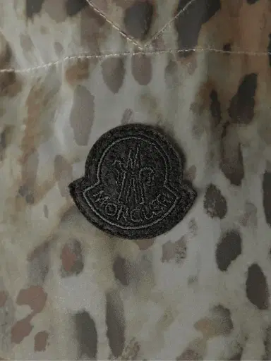 Moncler Genius 2 Moncler 1952 Reflective Reversible Cheetah-Print Shell Down Jacket - Men | Thumbnail 5 Moncler Genius 2 Moncler 1952 Reflective Reversible Cheetah-Print Shell Down Jacket - Men | Thumbnail 5