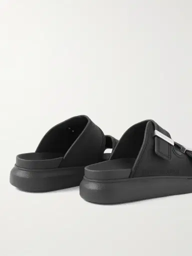 Alexander McQueen Exagerrated-Sole Rubber Slides - Men | Thumbnail 4 Alexander McQueen Exagerrated-Sole Rubber Slides - Men | Thumbnail 4