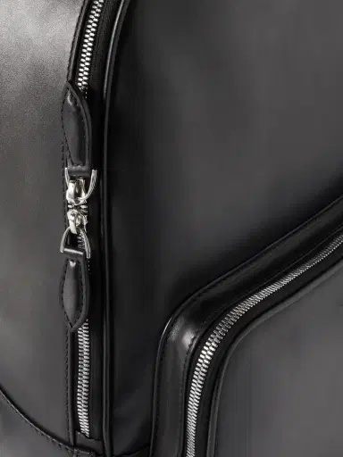 Berluti Time Off Scritto Logo-Debossed Venezia Leather Backpack - Men | Thumbnail 4 Berluti Time Off Scritto Logo-Debossed Venezia Leather Backpack - Men | Thumbnail 4