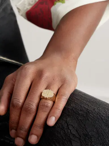 Established Dollar 14-Karat Gold Signet Ring - Men | Thumbnail 2 Established Dollar 14-Karat Gold Signet Ring - Men | Thumbnail 2