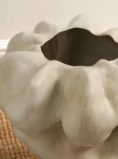 L'Objet Timna Porcelain Vase - Men | Thumbnail 3 L'Objet Timna Porcelain Vase - Men | Thumbnail 3