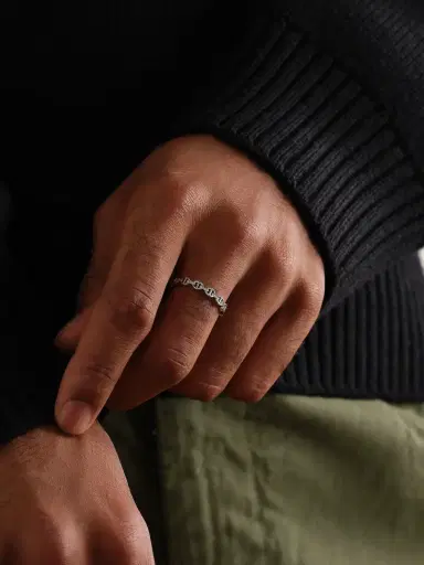 Hoorsenbuhs Micro Dame II 18-Karat White Gold Diamond Ring - Men | Thumbnail 2 Hoorsenbuhs Micro Dame II 18-Karat White Gold Diamond Ring - Men | Thumbnail 2