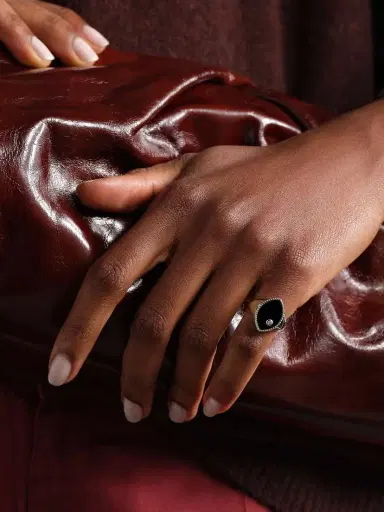 Yvonne Léon Chevalière Marquise 9-karat Gold, Onyx And Diamond Signet Ring | Thumbnail 2 Yvonne Léon Chevalière Marquise 9-karat Gold, Onyx And Diamond Signet Ring | Thumbnail 2