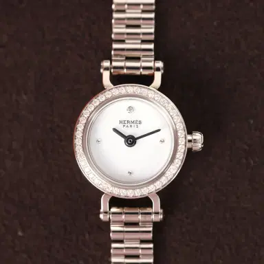 HERMÈS Hermes Faubourg Watch Mini White Lacquered 18K White Gold Hardware & Diamonds | Thumbnail 6 HERMÈS Hermes Faubourg Watch Mini White Lacquered 18K White Gold Hardware & Diamonds | Thumbnail 6