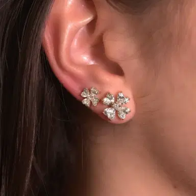 Wish Fine Jewelry 3.46ct Diamond 18K Gold Heart Cut Clover Stud Earrings | Thumbnail 4 Wish Fine Jewelry 3.46ct Diamond 18K Gold Heart Cut Clover Stud Earrings | Thumbnail 4