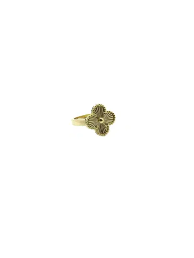 Wish Fine Jewelry Clover Shaped 18K Gold Ring | Thumbnail 1 Wish Fine Jewelry Clover Shaped 18K Gold Ring | Thumbnail 1