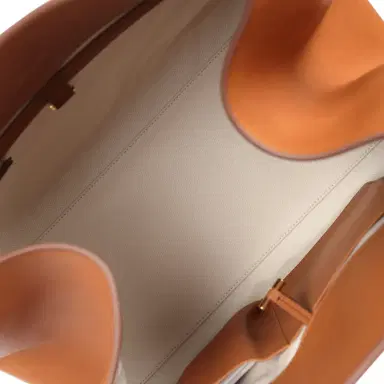 The Row The Row Soft Margaux 15 Cuir Saddle Leather Gold Hardware | Thumbnail 8 The Row The Row Soft Margaux 15 Cuir Saddle Leather Gold Hardware | Thumbnail 8