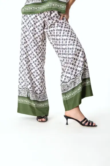 Manolo Blahnik Ahwak Mule - Black | Thumbnail 3 Manolo Blahnik Ahwak Mule - Black | Thumbnail 3