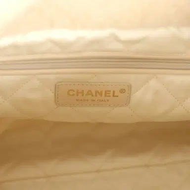 Chanel Chanel Small 22 Bag Ecru Shearling Brushed Gold Hardware | Thumbnail 10 Chanel Chanel Small 22 Bag Ecru Shearling Brushed Gold Hardware | Thumbnail 10