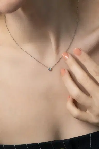 KWIAT Round Bezel Pendant Necklace | Thumbnail 3 KWIAT Round Bezel Pendant Necklace | Thumbnail 3