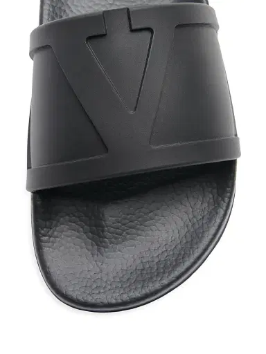 Valentino Garavani Men's Coolside Rubber Slide Sandals - Black - Size 7 | Thumbnail 3 Valentino Garavani Men's Coolside Rubber Slide Sandals - Black - Size 7 | Thumbnail 3