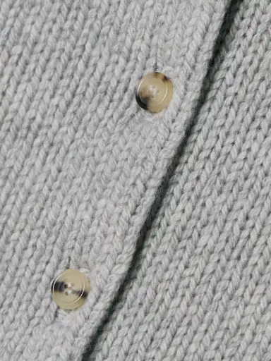 Khaite Nora Cropped Cashmere Cardigan | Thumbnail 4 Khaite Nora Cropped Cashmere Cardigan | Thumbnail 4