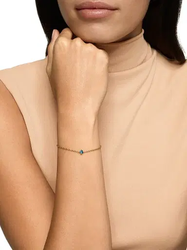 David Yurman Women's Micro Chatelaine Chain Bracelet in 18K Yellow Gold - Hampton Blue Topaz | Thumbnail 2 David Yurman Women's Micro Chatelaine Chain Bracelet in 18K Yellow Gold - Hampton Blue Topaz | Thumbnail 2