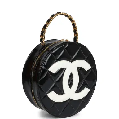 Chanel Vintage Chanel Round Vanity Bag Black and White Patent Leather Antique Gold Hardware | Thumbnail 2 Chanel Vintage Chanel Round Vanity Bag Black and White Patent Leather Antique Gold Hardware | Thumbnail 2