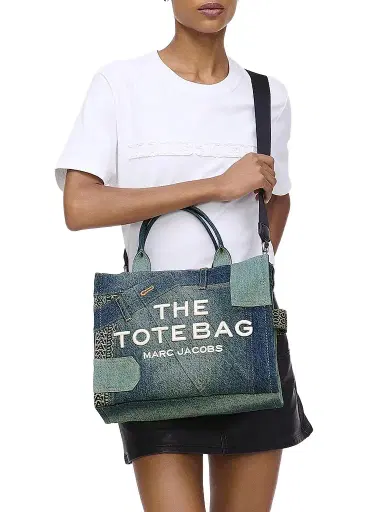 Marc Jacobs Women's The Deconstructed Denim Medium Tote Bag - Denim | Thumbnail 1 Marc Jacobs Women's The Deconstructed Denim Medium Tote Bag - Denim | Thumbnail 1