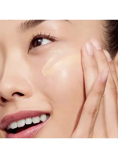 Clinique Women's Even Better Clinical Vitamin Makeup SPF 45 - Deep Cool 3 | Thumbnail 7 Clinique Women's Even Better Clinical Vitamin Makeup SPF 45 - Deep Cool 3 | Thumbnail 7