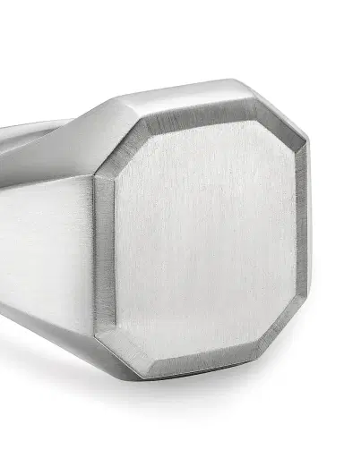David Yurman Men's Streamline Signet Ring in Sterling Silver, 18MM - Silver | Thumbnail 4 David Yurman Men's Streamline Signet Ring in Sterling Silver, 18MM - Silver | Thumbnail 4