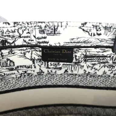 Dior Christian Dior "Paris All Over" Book Tote Medium White and Black Embroidered Canvas | Thumbnail 8 Dior Christian Dior "Paris All Over" Book Tote Medium White and Black Embroidered Canvas | Thumbnail 8
