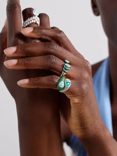 Kamyen Yin Yang 18-karat White Gold Emerald, Diamond And Enamel Ring | Thumbnail 5 Kamyen Yin Yang 18-karat White Gold Emerald, Diamond And Enamel Ring | Thumbnail 5