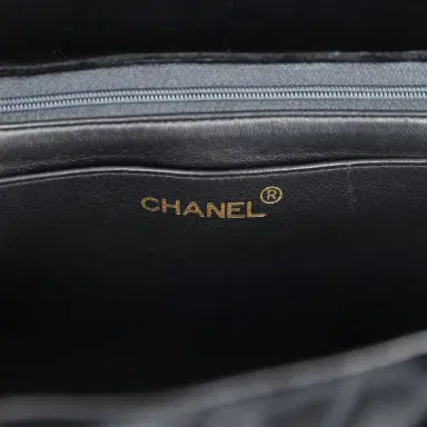 Chanel Vintage Chanel XL Chevron Single Flap Bag Black Velvet Gold Hardware | Thumbnail 9 Chanel Vintage Chanel XL Chevron Single Flap Bag Black Velvet Gold Hardware | Thumbnail 9