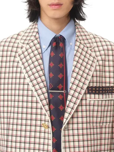 Valentino Garavani Men's VLogo Signature Metal Tie Clip | Thumbnail 2 Valentino Garavani Men's VLogo Signature Metal Tie Clip | Thumbnail 2