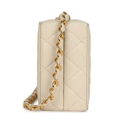 Chanel Vintage Chanel Box Clutch Bag Beige Lambskin Gold Hardware | Thumbnail 4 Chanel Vintage Chanel Box Clutch Bag Beige Lambskin Gold Hardware | Thumbnail 4