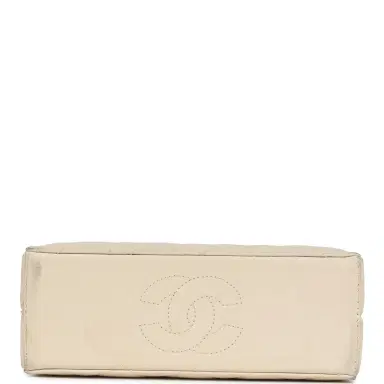 Chanel Vintage Chanel Box Clutch Bag Beige Lambskin Gold Hardware | Thumbnail 6 Chanel Vintage Chanel Box Clutch Bag Beige Lambskin Gold Hardware | Thumbnail 6