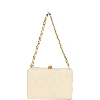 Chanel Vintage Chanel Box Clutch Bag Beige Lambskin Gold Hardware | Thumbnail 8 Chanel Vintage Chanel Box Clutch Bag Beige Lambskin Gold Hardware | Thumbnail 8