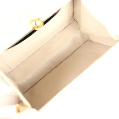 Chanel Vintage Chanel Box Clutch Bag Beige Lambskin Gold Hardware | Thumbnail 9 Chanel Vintage Chanel Box Clutch Bag Beige Lambskin Gold Hardware | Thumbnail 9
