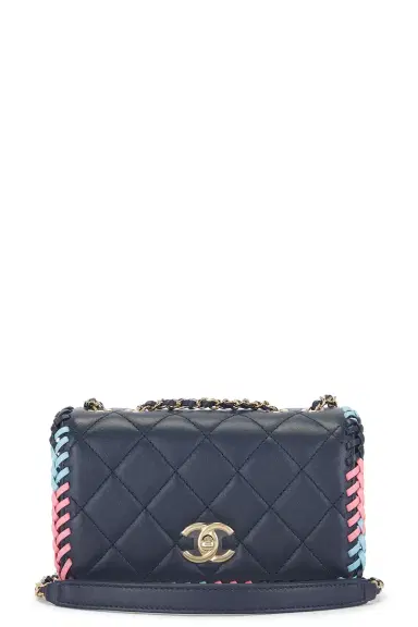Chanel Chanel Lambskin Wallet on Chain | Thumbnail 1 Chanel Chanel Lambskin Wallet on Chain | Thumbnail 1