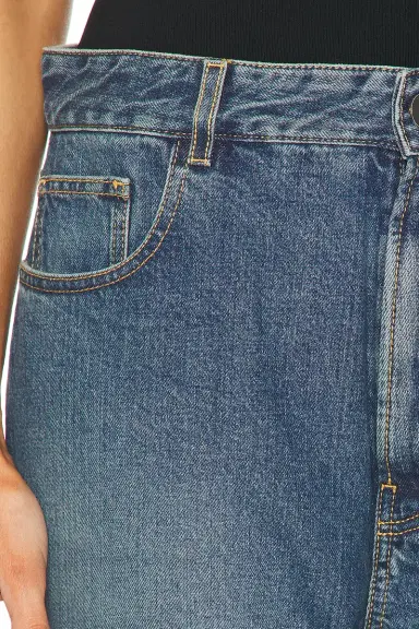 ALAÏA High Waisted Bermuda Short | Thumbnail 6 ALAÏA High Waisted Bermuda Short | Thumbnail 6