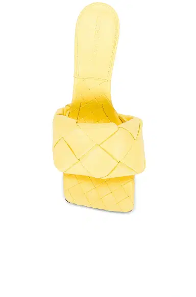 Bottega Veneta The Rubber Lido Sandals | Thumbnail 4 Bottega Veneta The Rubber Lido Sandals | Thumbnail 4