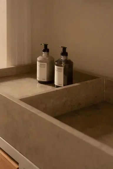 FRAMA Herbarium Hand Lotion 500ml | Thumbnail 2 FRAMA Herbarium Hand Lotion 500ml | Thumbnail 2