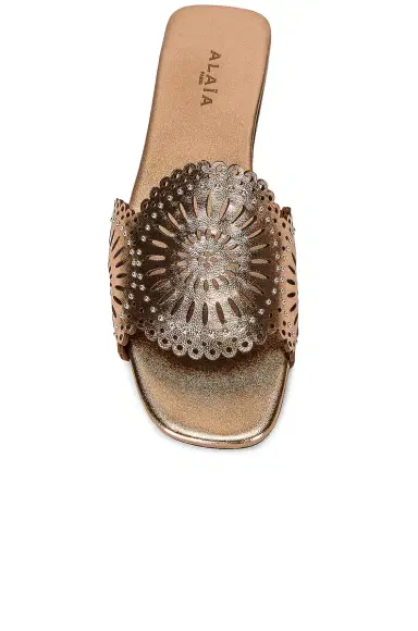 ALAÏA Perforated Molukai Mules | Thumbnail 4 ALAÏA Perforated Molukai Mules | Thumbnail 4