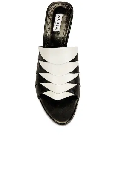 ALAÏA Leather Mules | Thumbnail 4 ALAÏA Leather Mules | Thumbnail 4